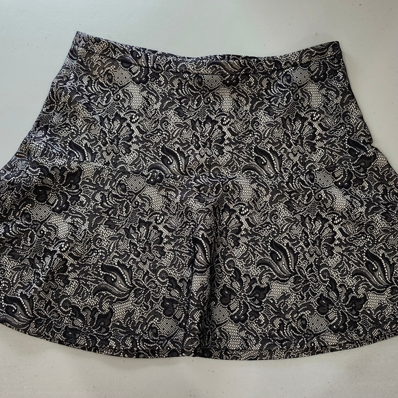 Express Black and White Mini Skater Skirt - Picture 1 of 8